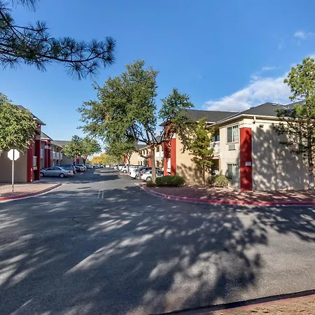 Suburban Studios Albuquerque Uptown-2