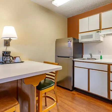 Suburban Studios Albuquerque Uptown-3